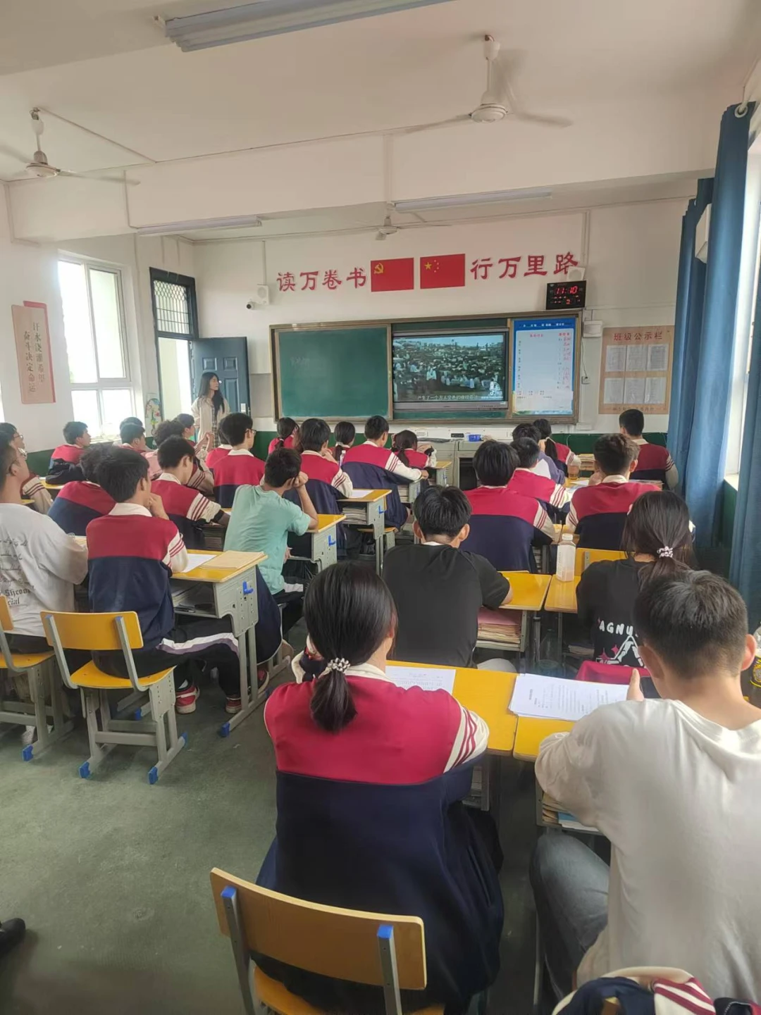 职业球员如何通过联赛提升竞技水平_2